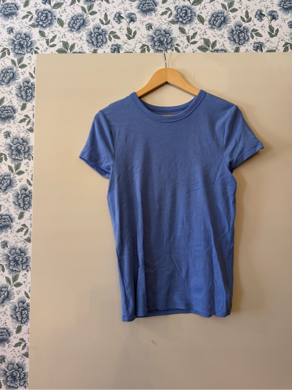 GAP Men's Blue Short Sleeve Crew Neck Tee